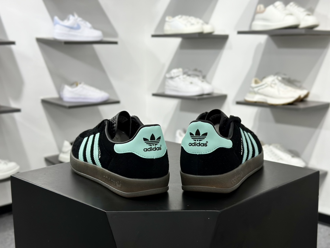 Gazelle Indoor Trainers 羚羊内训系列低帮复古百搭休闲运动德训风板鞋 JR7112