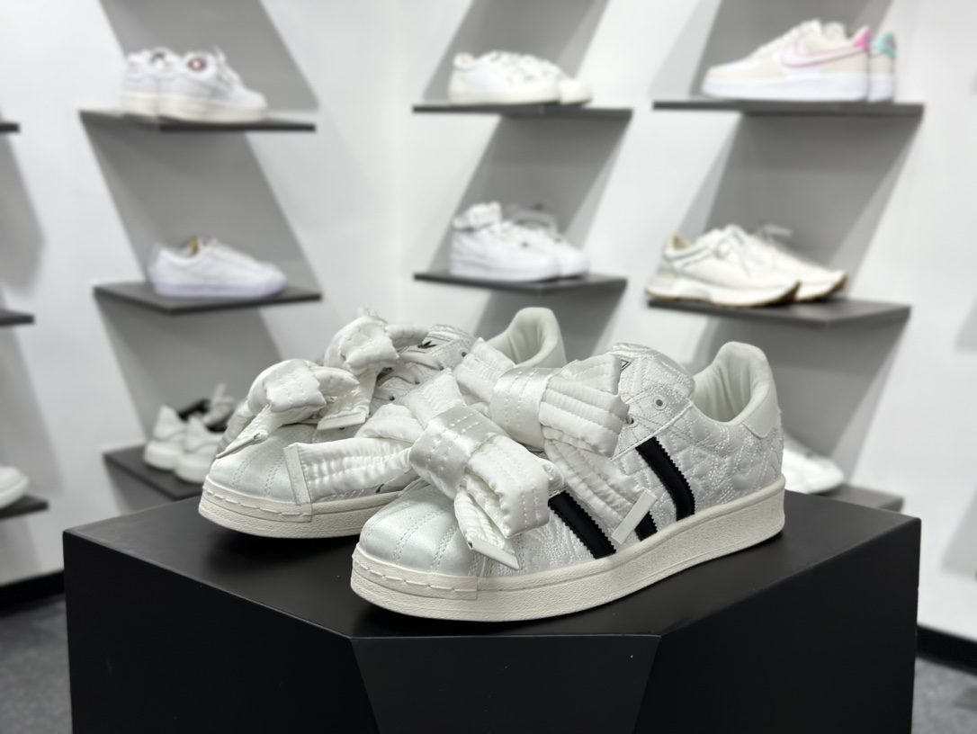 220 AD Originals Superstar 经典复古贝壳头板鞋 “白色大蝴蝶结带” JR7977