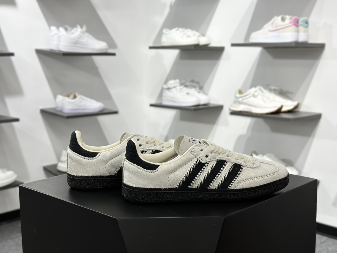 Adidas Originals Samba OG”Wonder White Black Pony”桑巴舞系列绅士德训足球风百搭低帮休闲运动板鞋“棕毛米白黑生胶底”  JP5329
