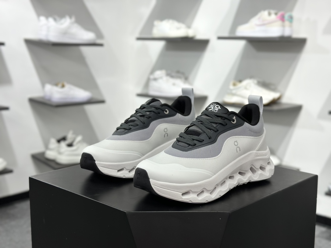 200 On昂跑 Cloudtilt Loewe 户外街头机能风跑步鞋  3ME1069