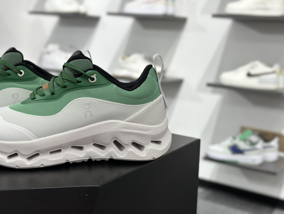 200 On昂跑 Cloudtilt Loewe 户外街头机能风跑步鞋  3WE1087
