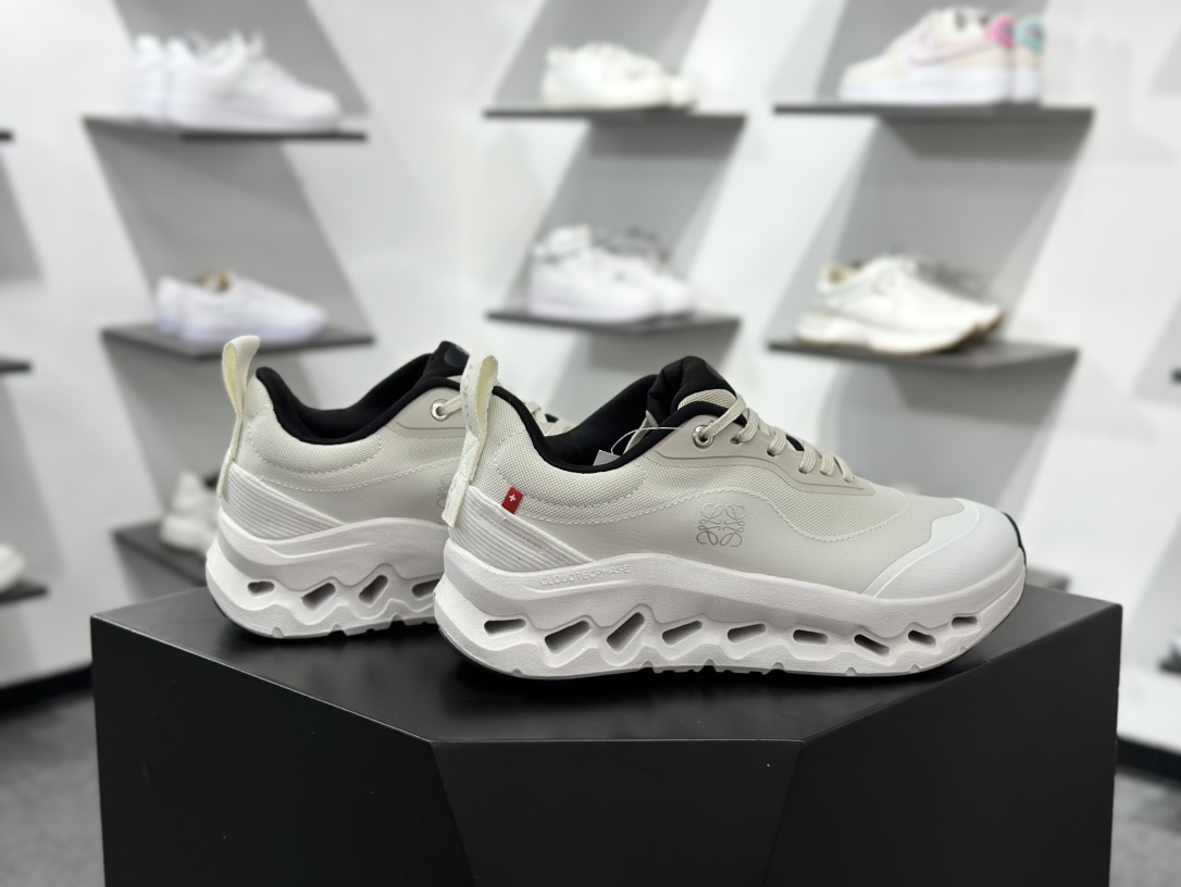 200 On昂跑 Cloudtilt Loewe 户外街头机能风跑步鞋  3ME1069