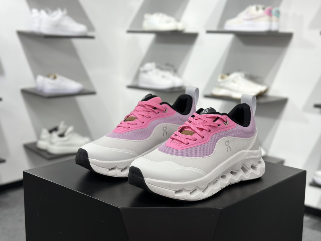200 On昂跑 Cloudtilt Loewe 户外街头机能风跑步鞋  3WE1087