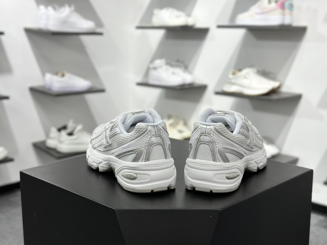 240 New Balance NB740 轻便复古休闲运动跑步鞋   U740WM2