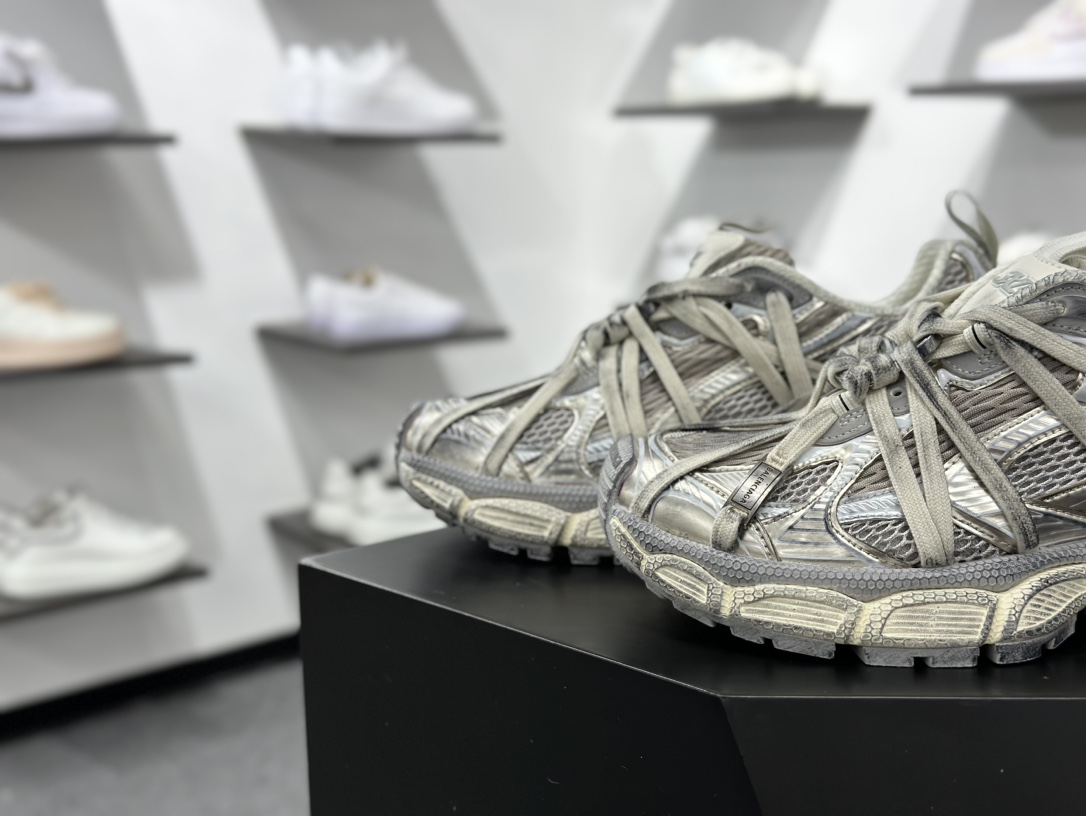 480 巴黎世家BALENCIAGA 3XL Sneakers 3+系列低帮复古阔型底姥爹慢跑鞋“灰色木乃伊绑绳”825601 W3XCH 9191