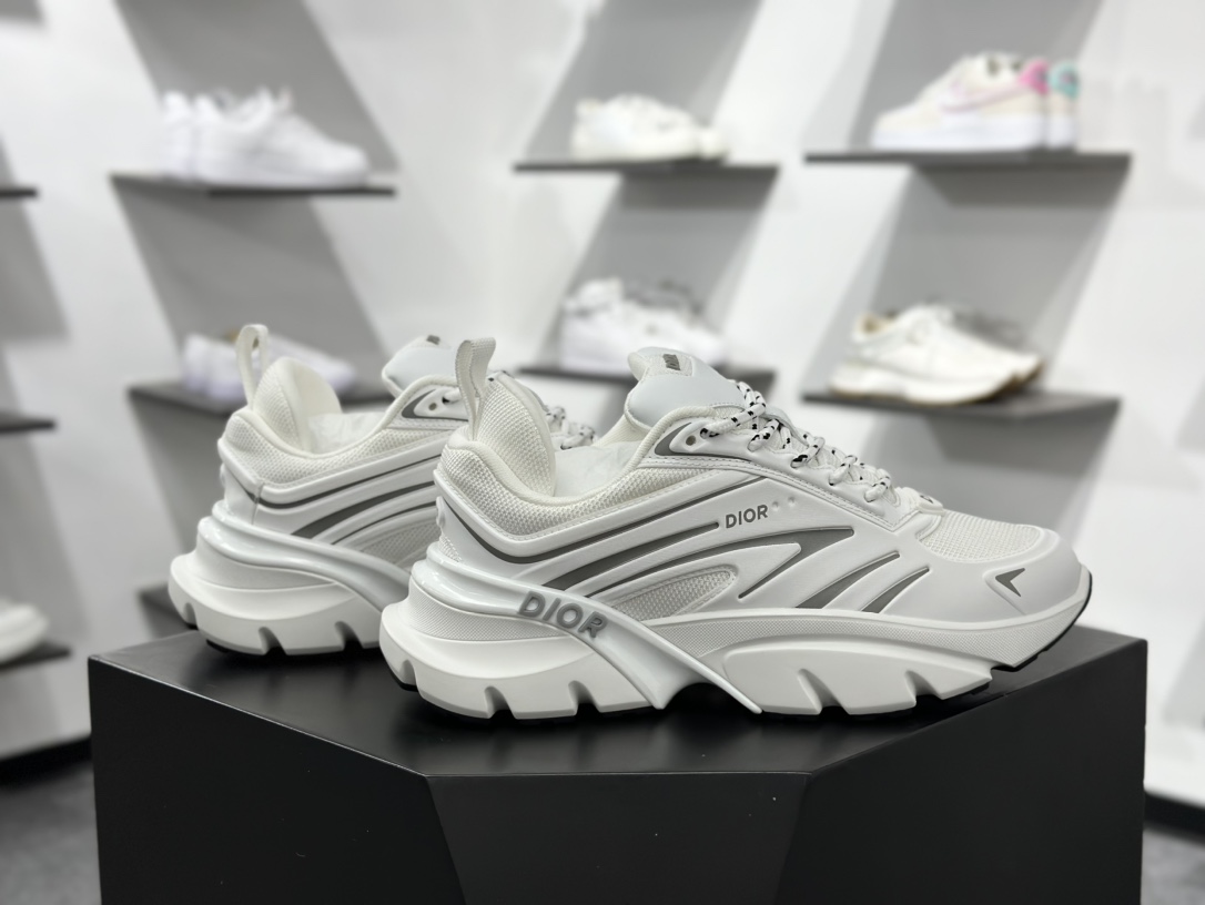 520 Dior 迪奥 Blade Runner Microfiber Me 复古休闲老爹鞋