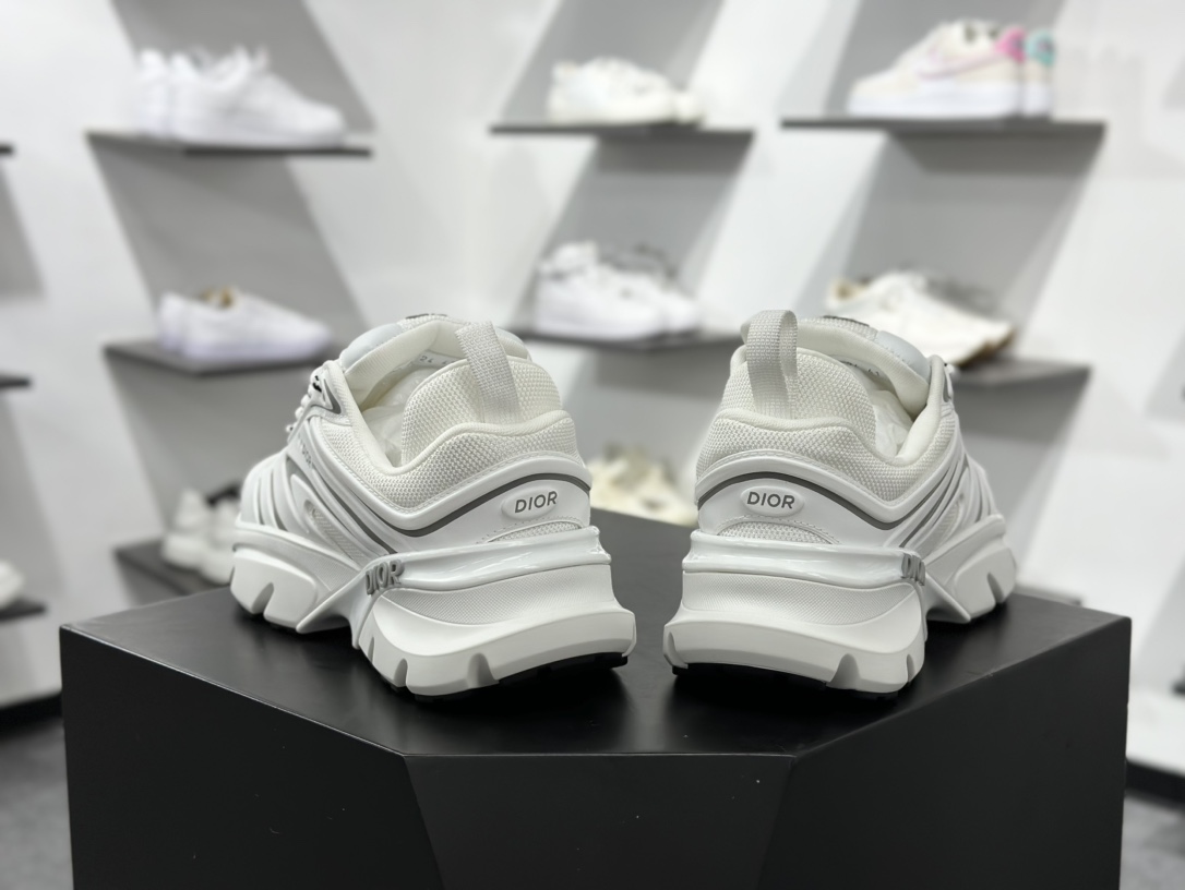 520 Dior 迪奥 Blade Runner Microfiber Me 复古休闲老爹鞋
