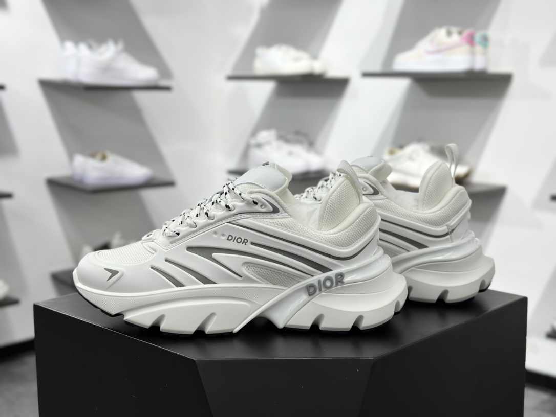520 Dior 迪奥 Blade Runner Microfiber Me 复古休闲老爹鞋
