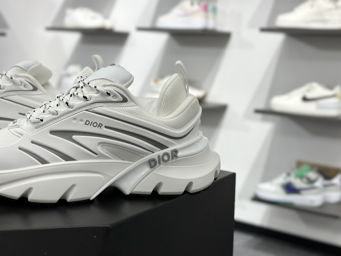 520 Dior 迪奥 Blade Runner Microfiber Me 复古休闲老爹鞋