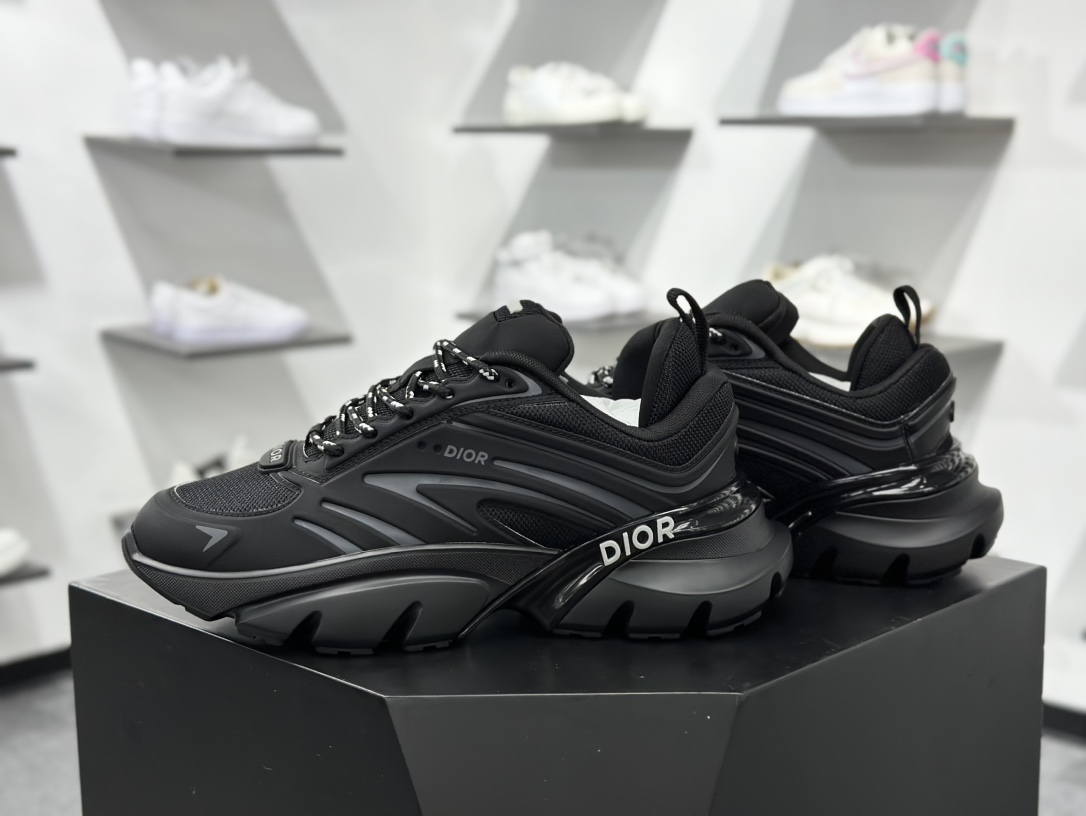 520 Dior 迪奥 Blade Runner Microfiber Me 复古休闲老爹鞋