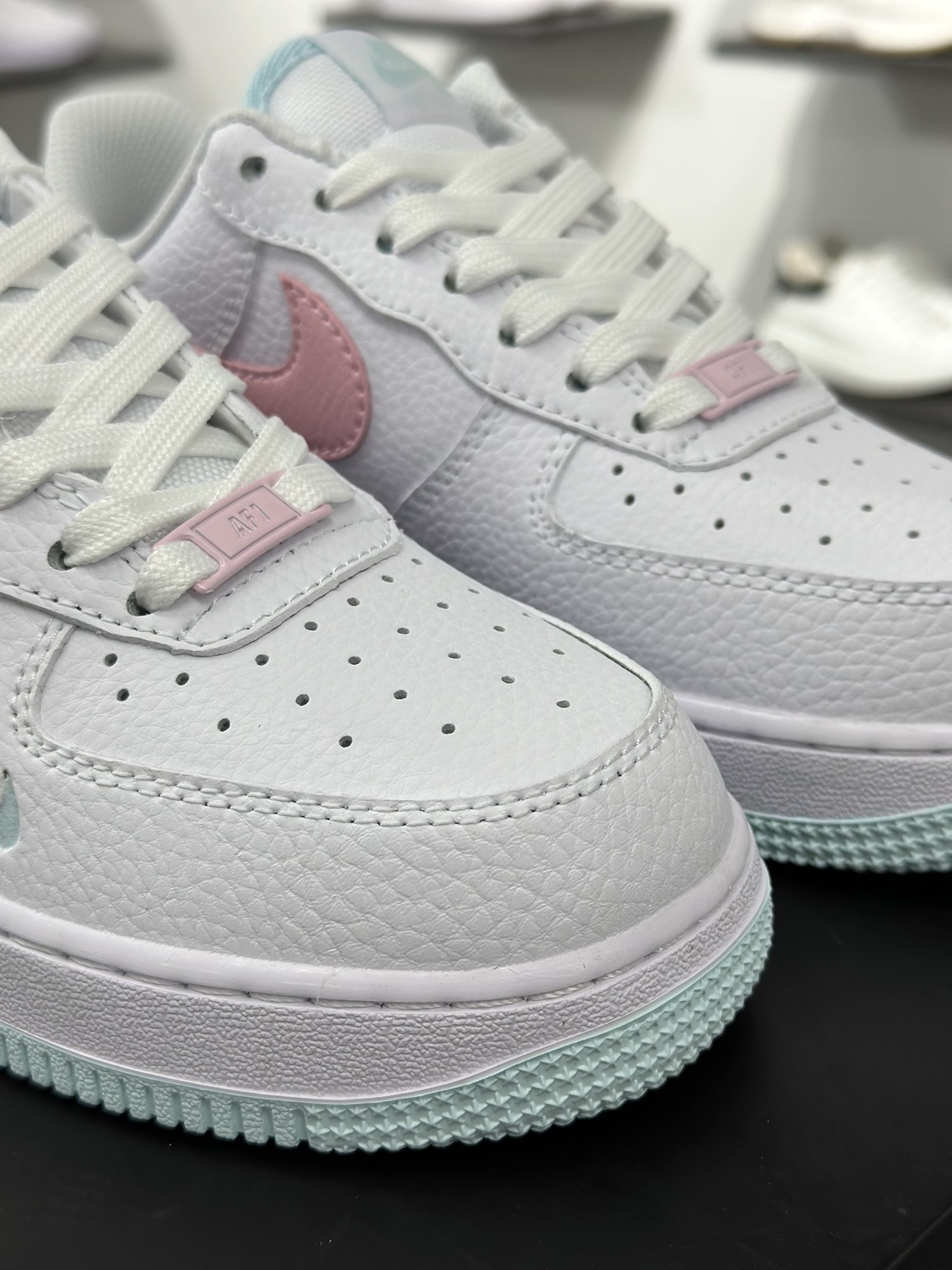200 Air Force 1 '07 Low 白蓝粉 IH0640-161