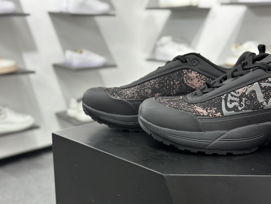 300 Stone Island Grime Panelled 石头岛黑褐色舒适时尚低帮生活休闲鞋