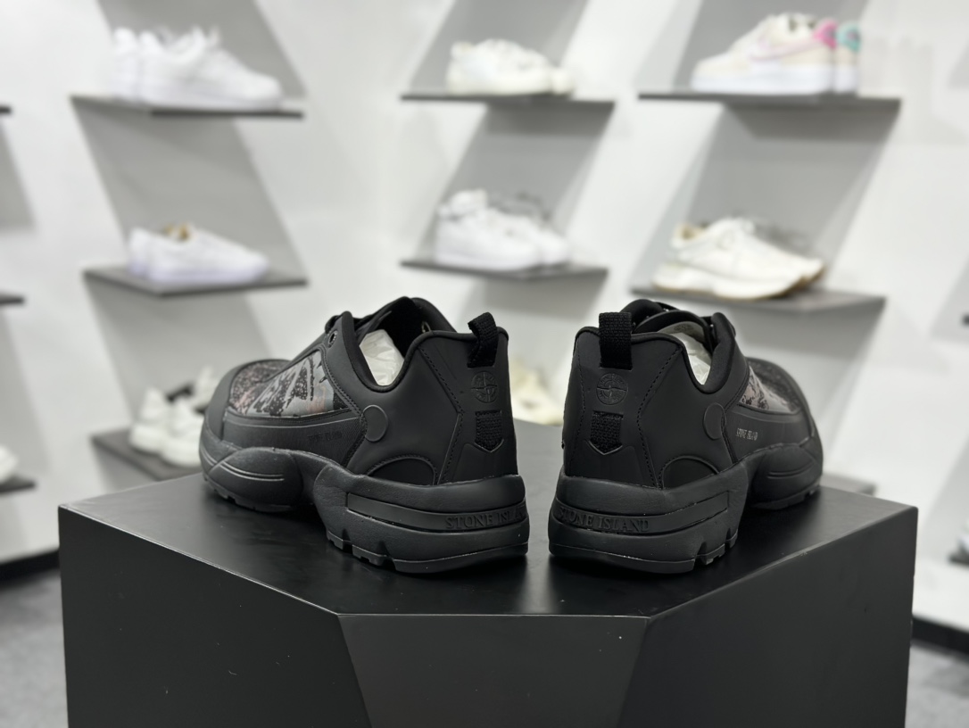 300 Stone Island Grime Panelled 石头岛黑褐色舒适时尚低帮生活休闲鞋
