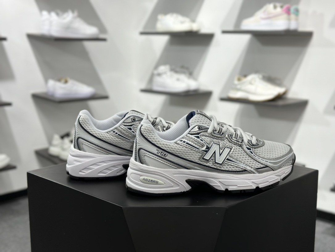240 New Balance NB740 轻便复古休闲运动跑步鞋 U740WN2