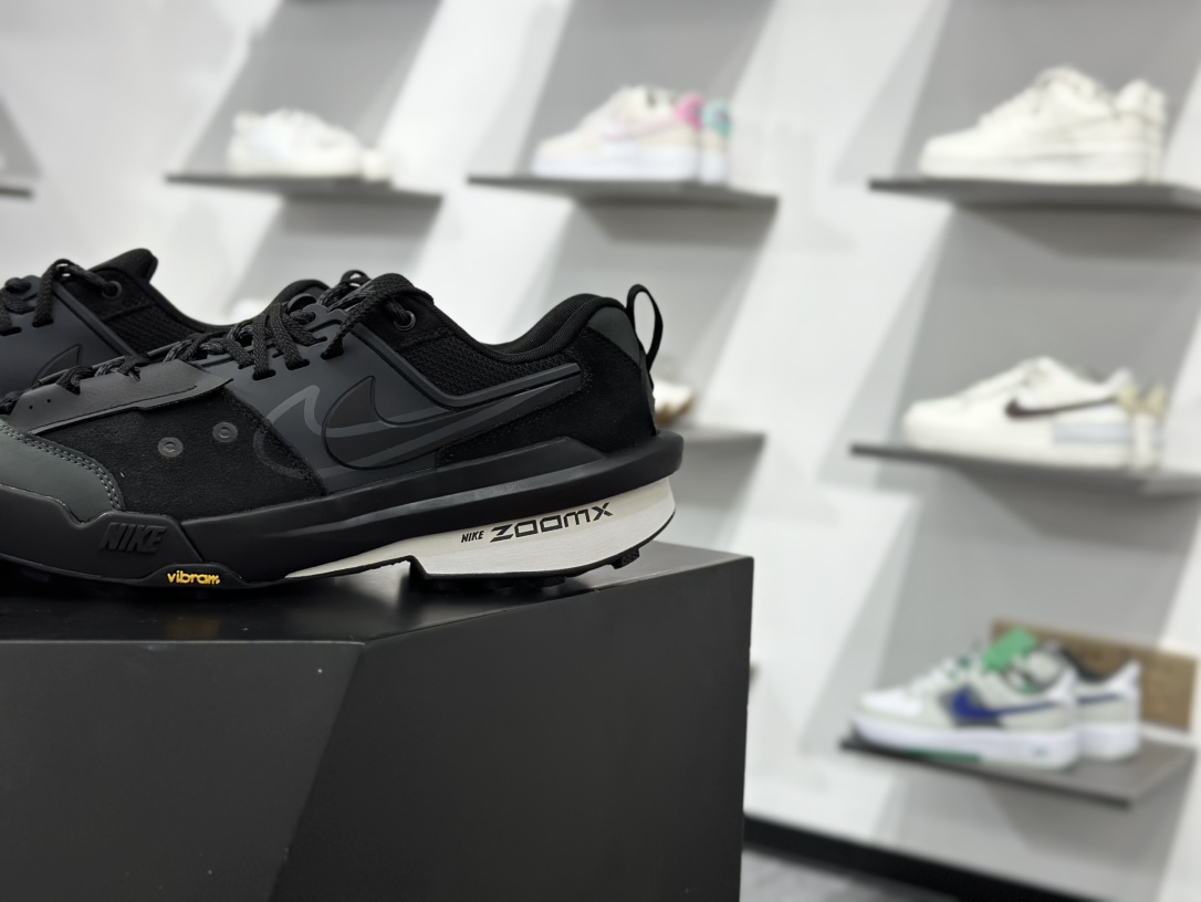 300 Sacai x Nike Zegamadome SP 联名款  机能风休闲运动鞋  HQ8618-001