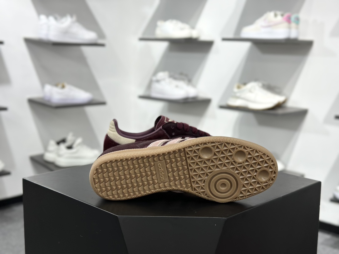 240 Adidas Originals Samba 桑巴德训鞋T字鞋   JP5330 马毛酒红色