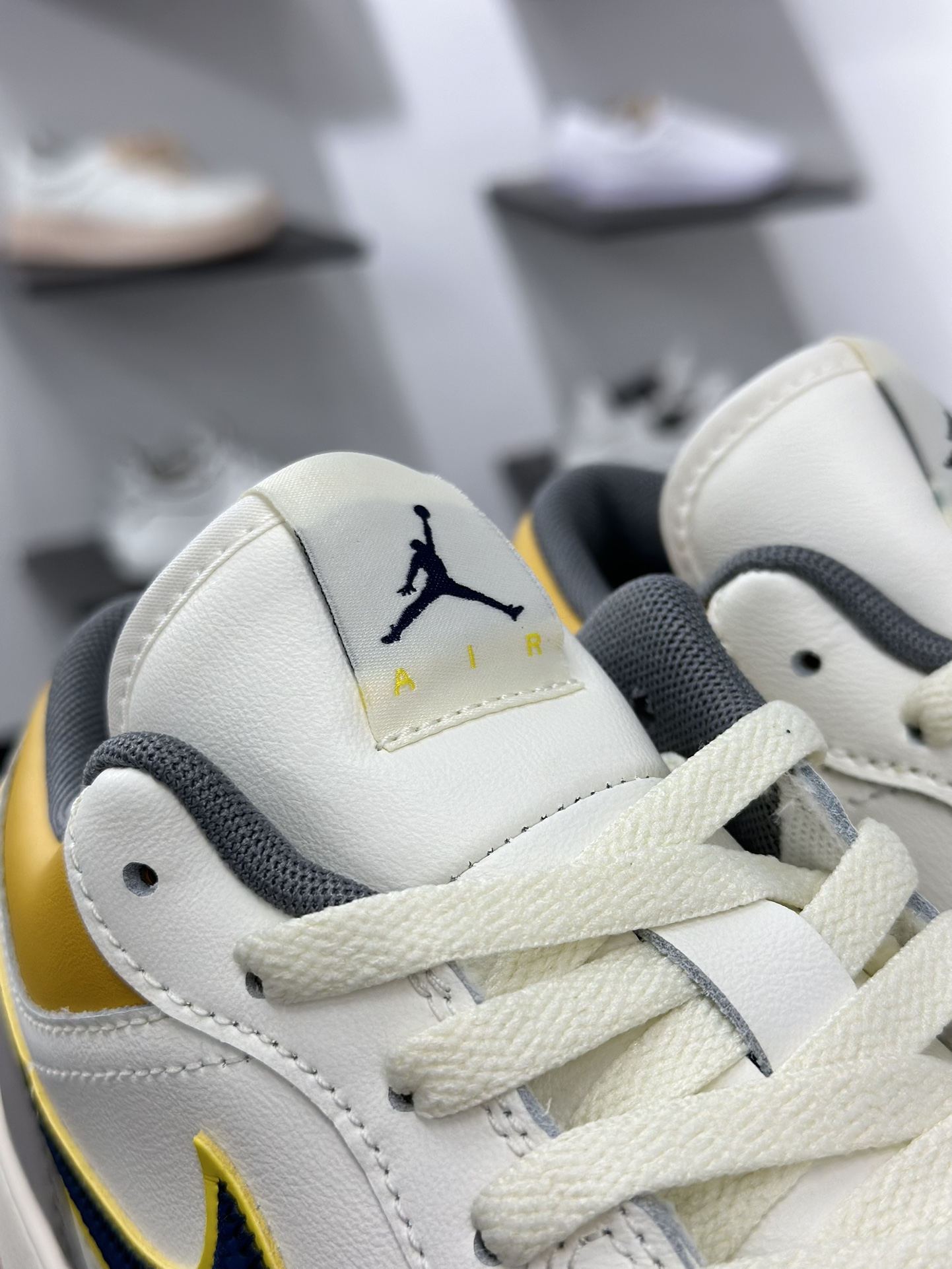 220 DT纯原 Air Jordan AJ1 Low 低帮 帆白黄 HV4511-133
