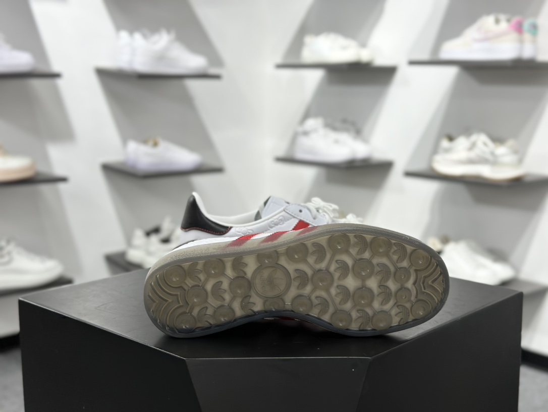 200 AD Gazelle Indoor Trainers 羚羊内训系列低帮复古百搭休闲运动德训风板鞋 II0013