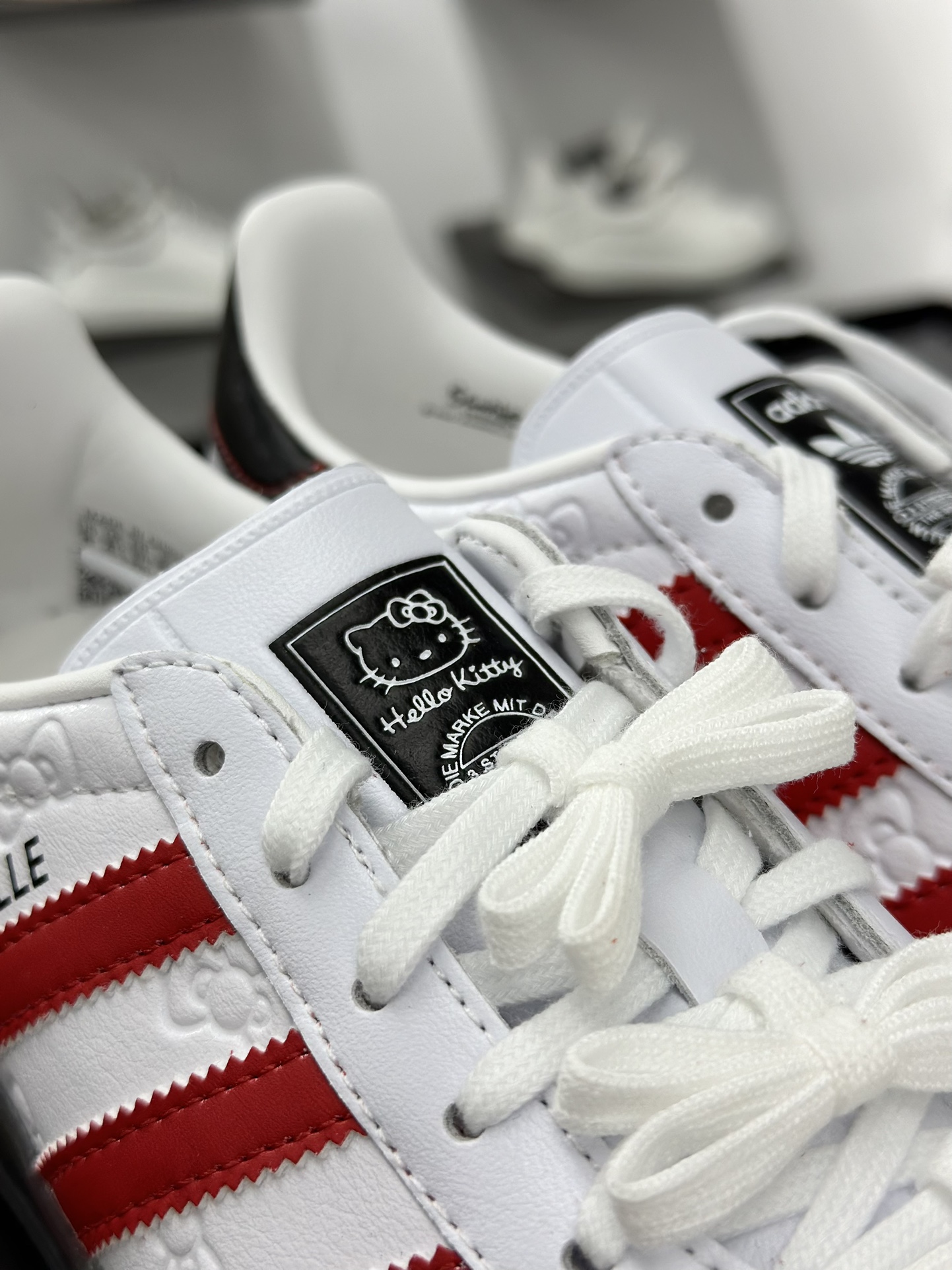 200 AD Gazelle Indoor Trainers 羚羊内训系列低帮复古百搭休闲运动德训风板鞋 II0013