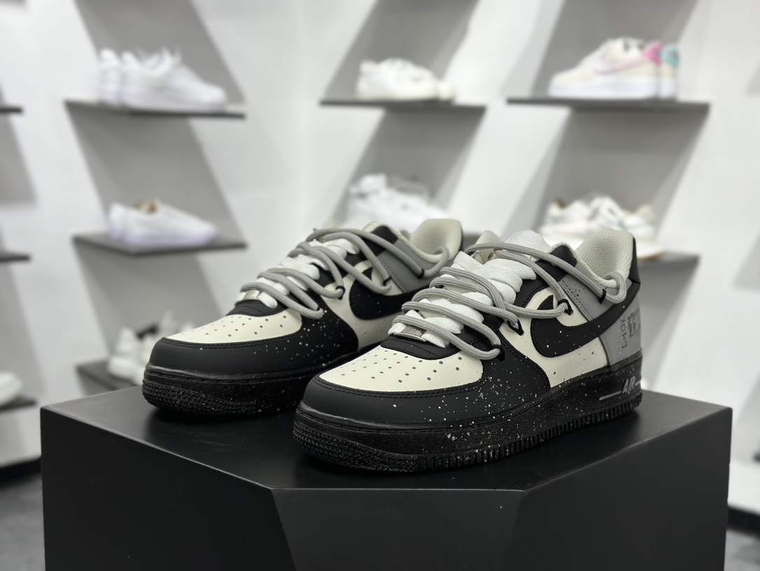 260 Nike Air Force 1‘07 Low 星际主题涂鸦手绘 空军一号低帮休闲板鞋 XV7981-476
