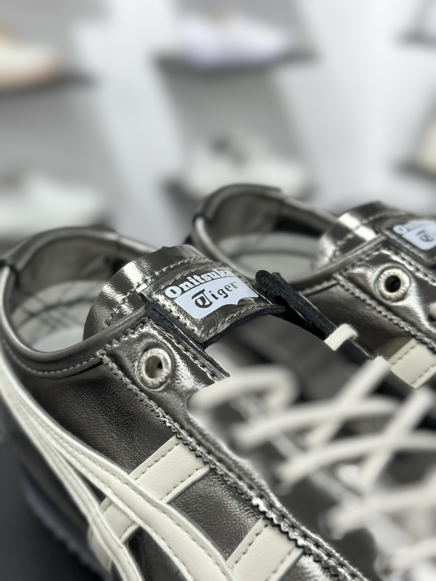 160 Asics 鬼冢虎 Mexico 66 SD 粉色镜面 1183C468-020