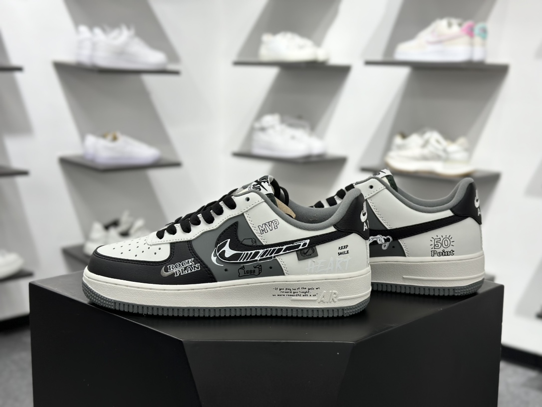 260  Nike Air Force 1 Low 50Cent  DB3301-660