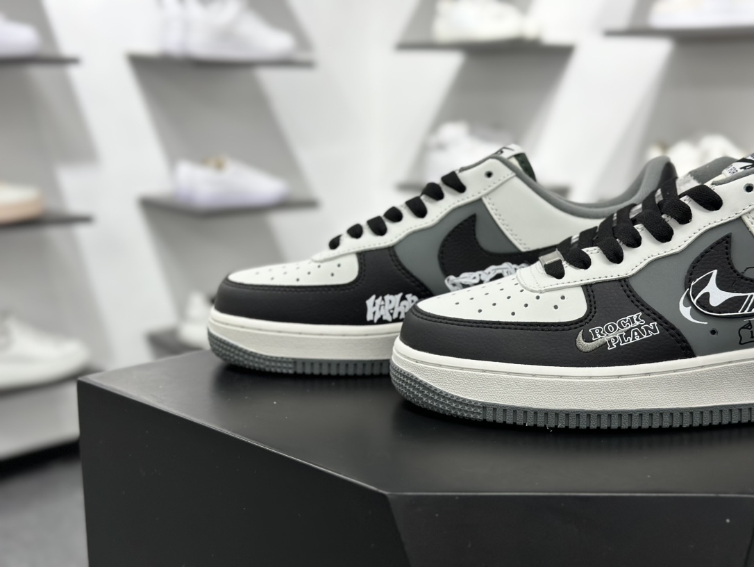260  Nike Air Force 1 Low 50Cent  DB3301-660
