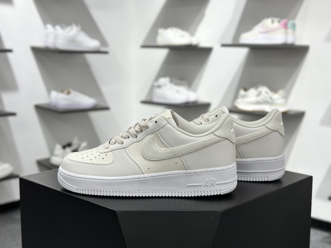 200  Nike Air Force 1 Low 灰白  HQ3905-001