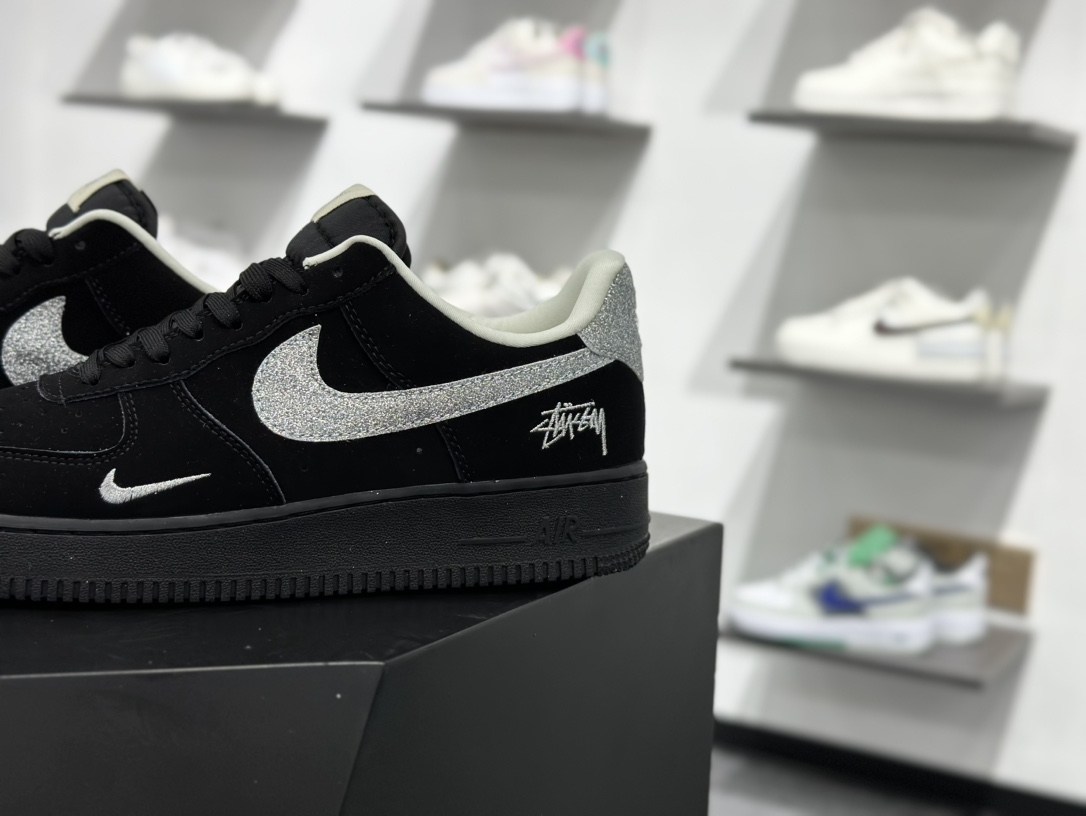 260 Nike Air Force 1 Low 07 x Stussy 黑银小钩 DF0188-043