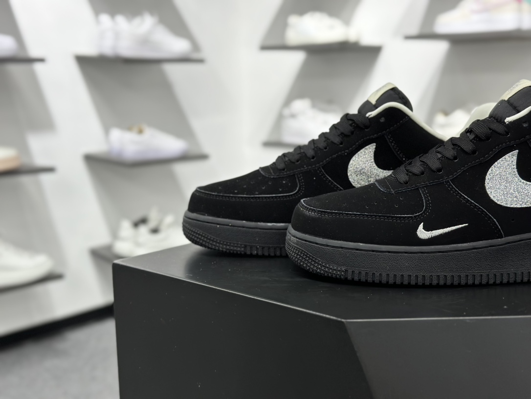 260 Nike Air Force 1 Low 07 x Stussy 黑银小钩 DF0188-043