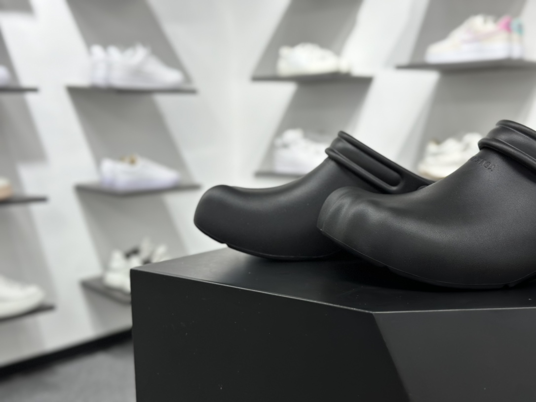 200 Balenciaga Sunday Molded Mule 巴黎世家春夏新款Sunday拖鞋