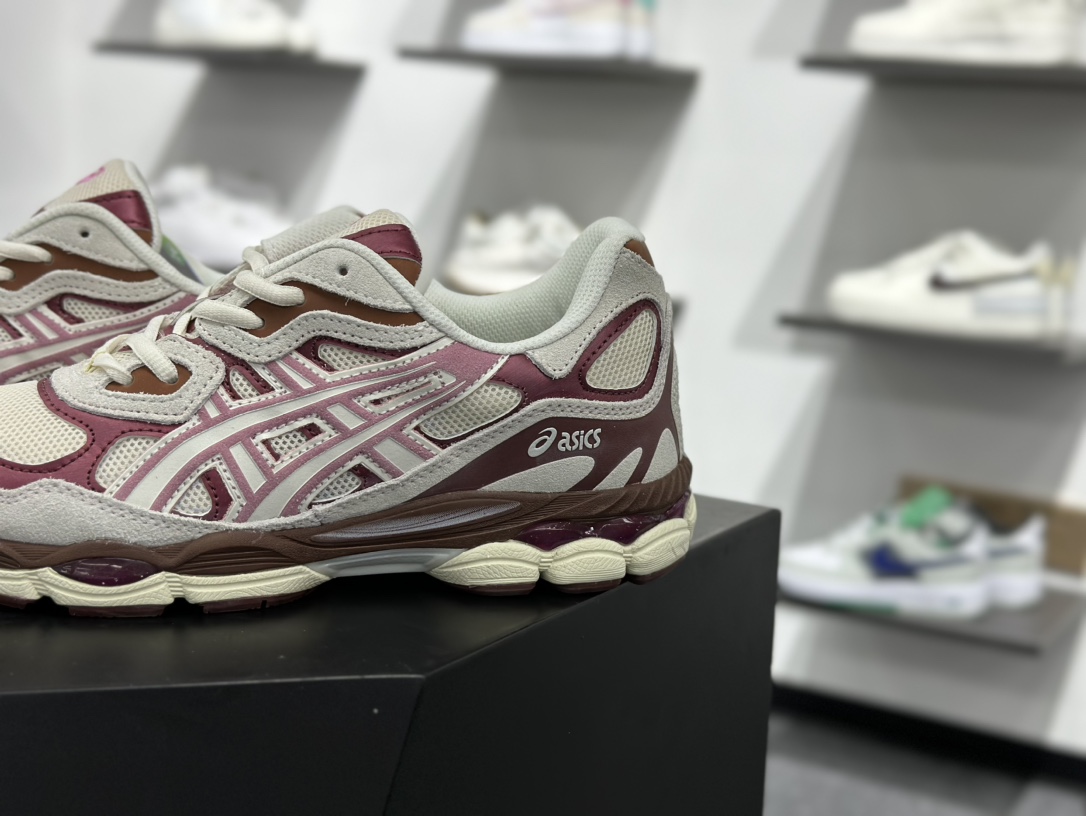 200 亚瑟士 Asics GEL-Kahana NIMBUS 10.1 耐磨透气低帮休闲鞋  1203A788-100