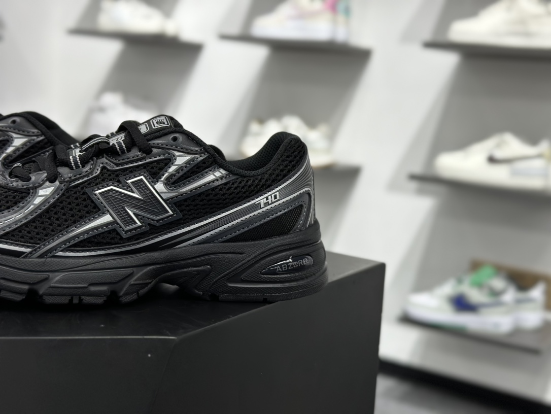 200 New Balance MR740 NB新百伦系列复古老爹风休闲运动慢跑鞋   U740BM2