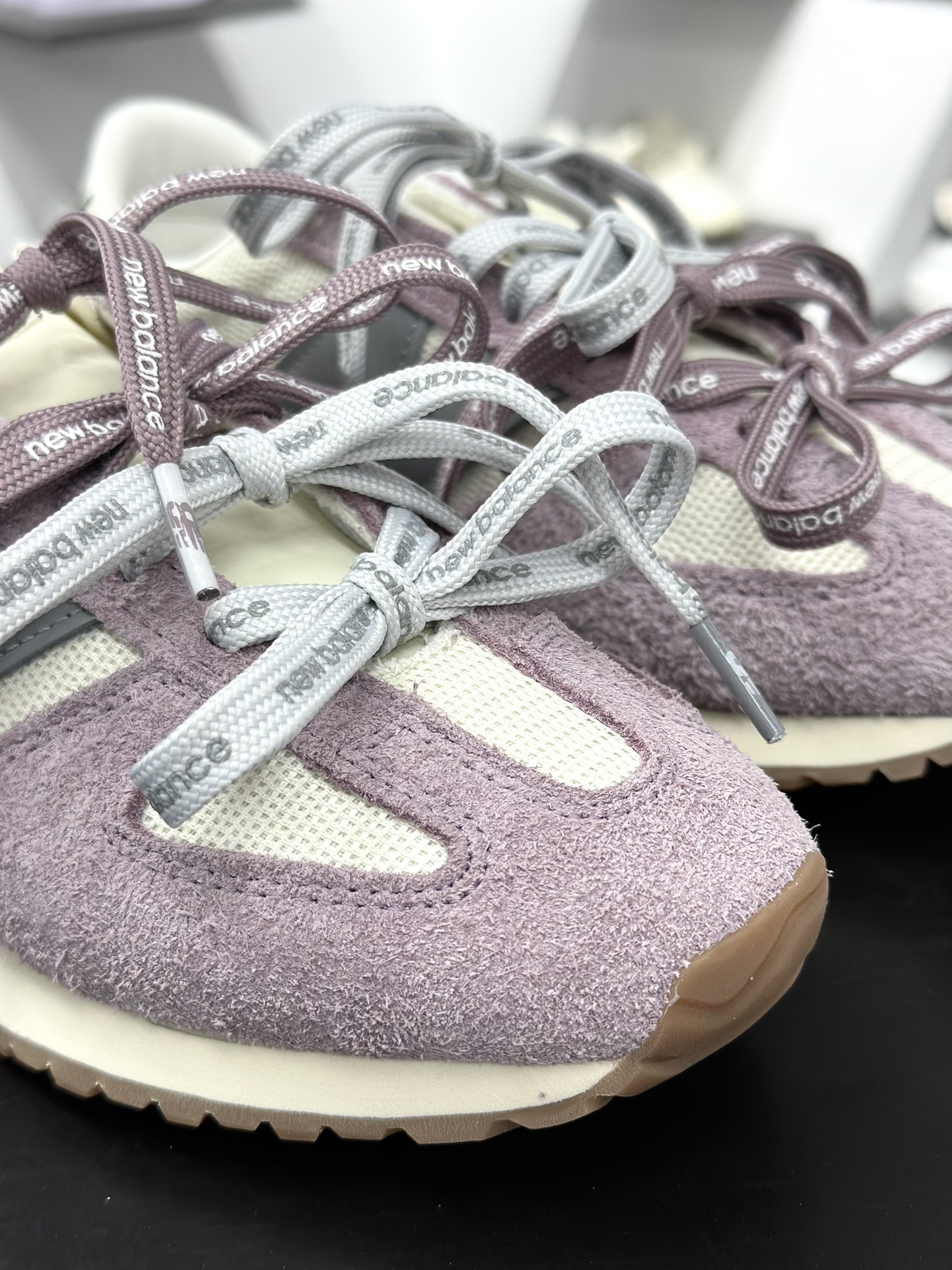 220 New Balance NB 471系列 471鞋款特别附赠两双带有品牌标识的限定配色鞋带 U471AL