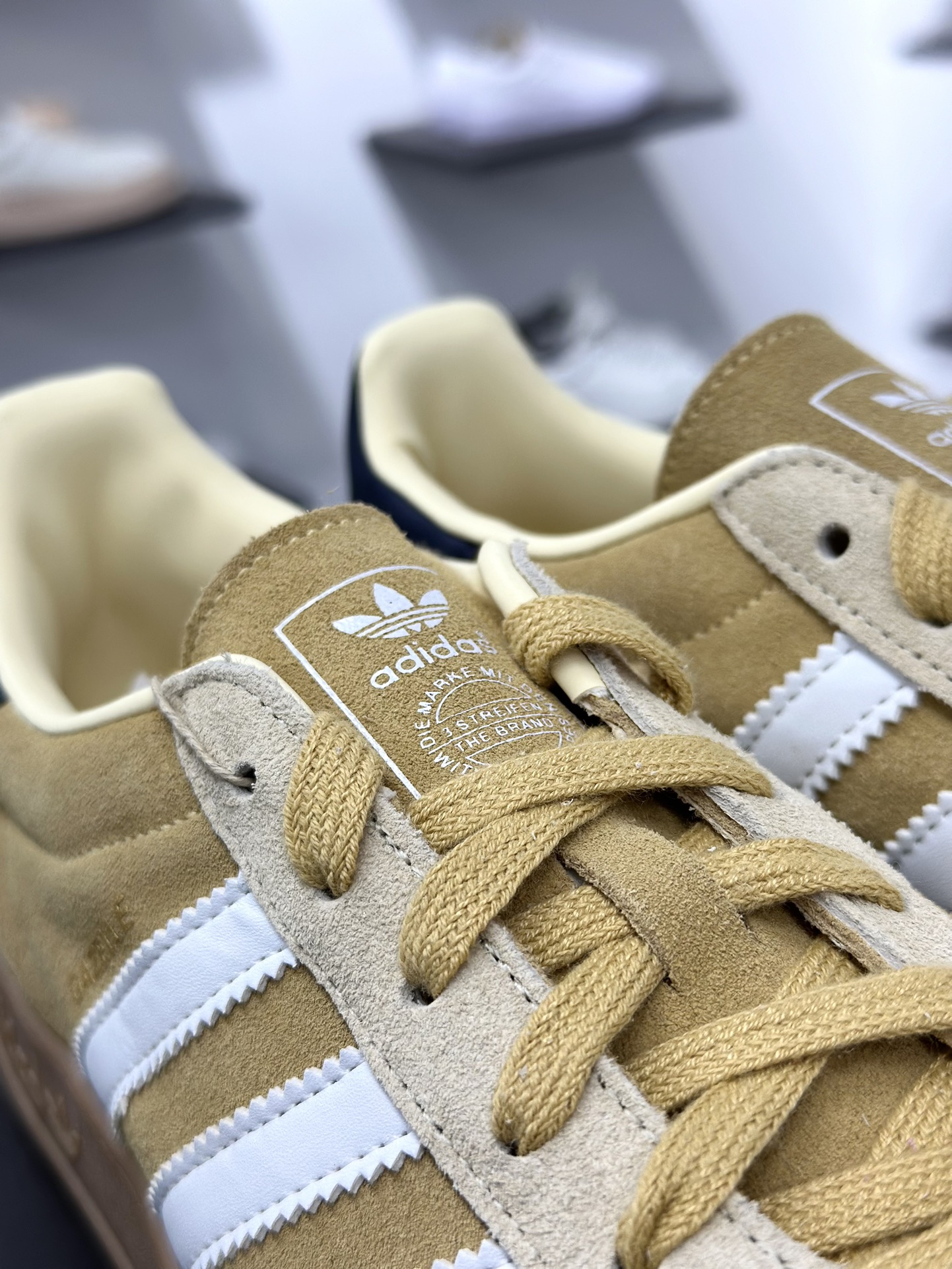 160 adidas Originals Gazelle INdoor 黄棕 三叶草休闲防滑耐磨低帮板鞋 JI3523