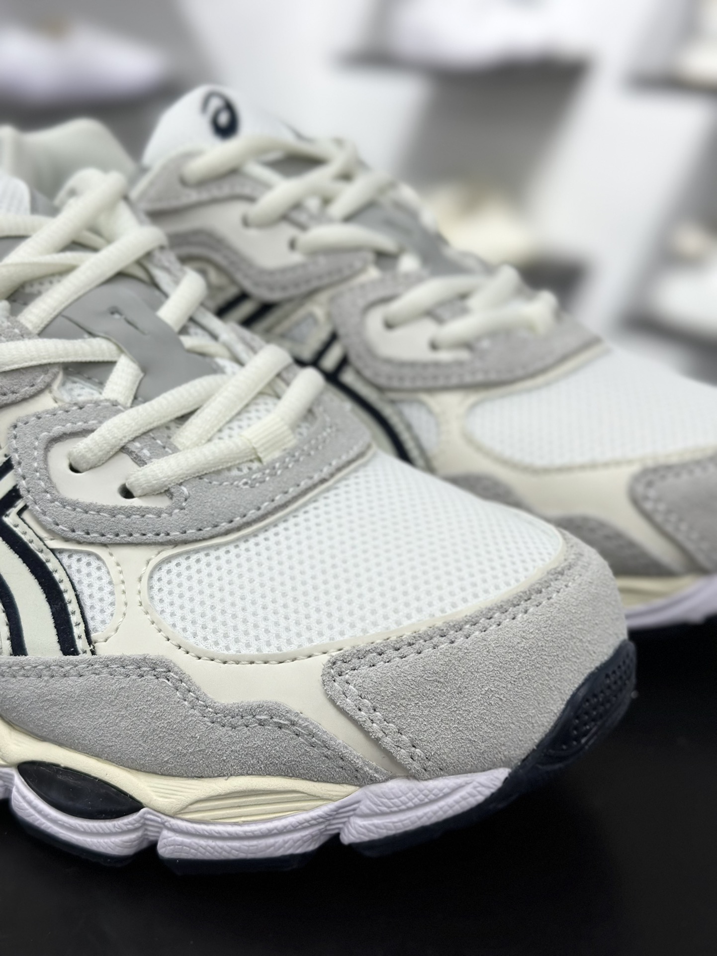 200 亚瑟士 Asics GEL-Kahana NIMBUS 10.1 耐磨透气低帮休闲鞋  1203A788-101