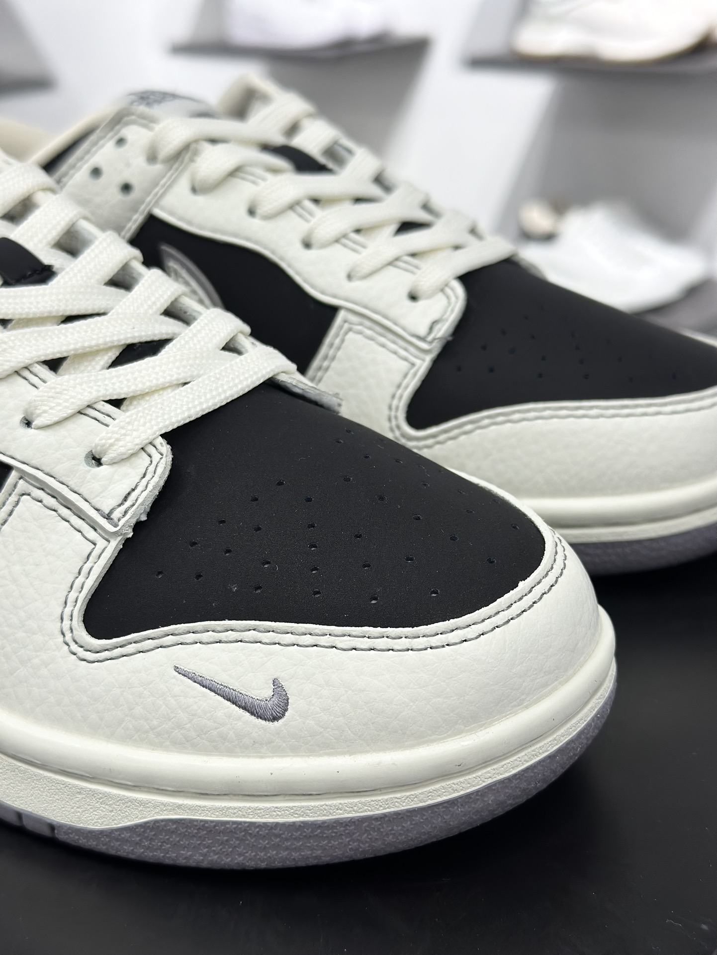 280 Nike SB Dunk Low 北面联名 奶白黑灰 周年高端定制 低帮休闲板鞋 SC9207-404