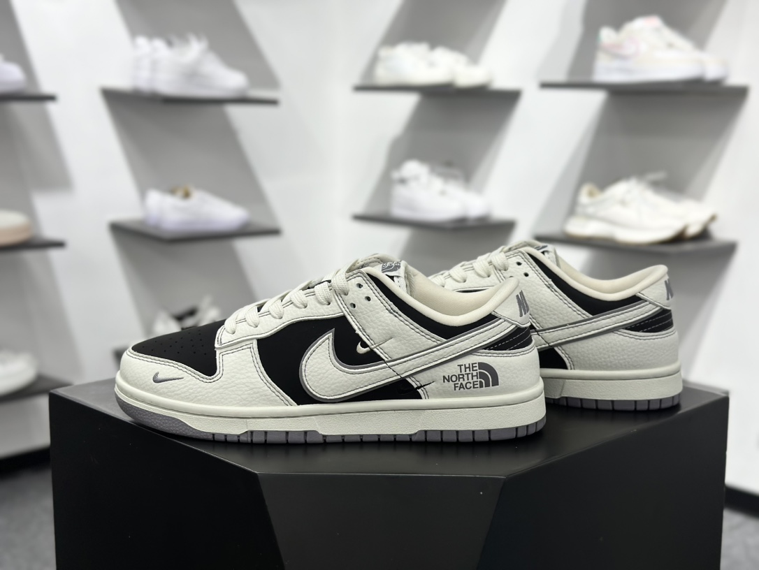 280 Nike SB Dunk Low 北面联名 奶白黑灰 周年高端定制 低帮休闲板鞋 SC9207-404
