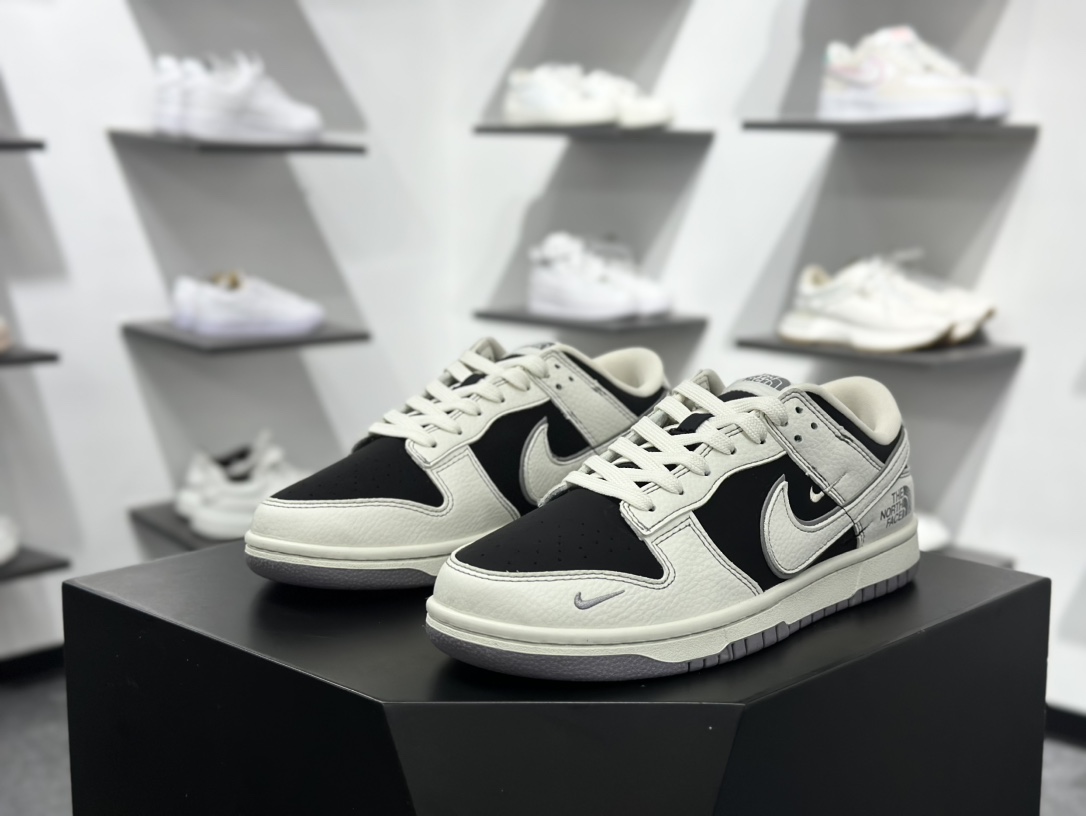280 Nike SB Dunk Low 北面联名 奶白黑灰 周年高端定制 低帮休闲板鞋 SC9207-404
