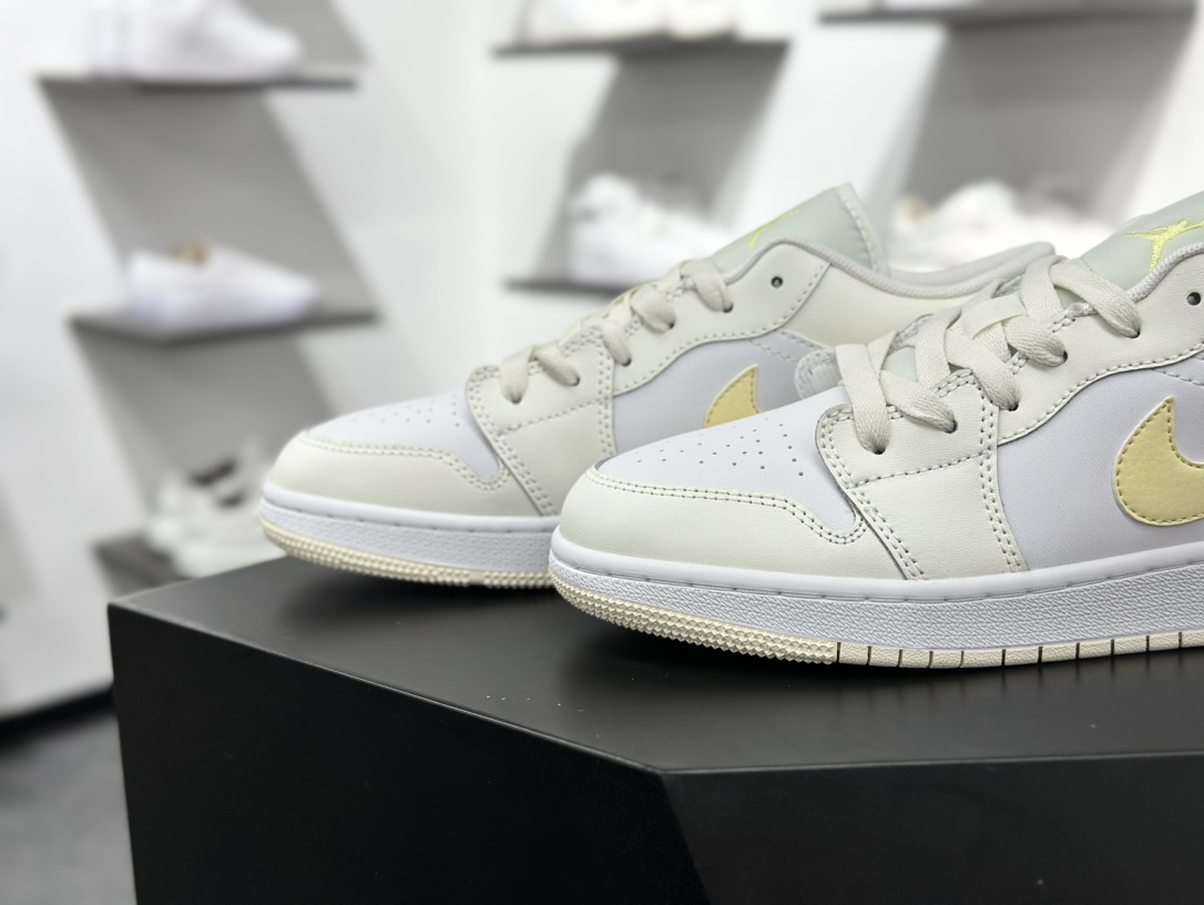 Air Jordan AJ1 Low 低帮 FV8486-181