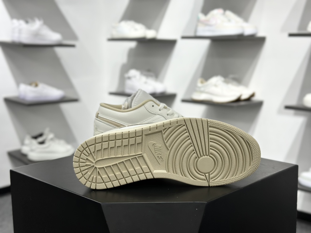 200 Air Jordan AJ1 Low 低帮休闲鞋