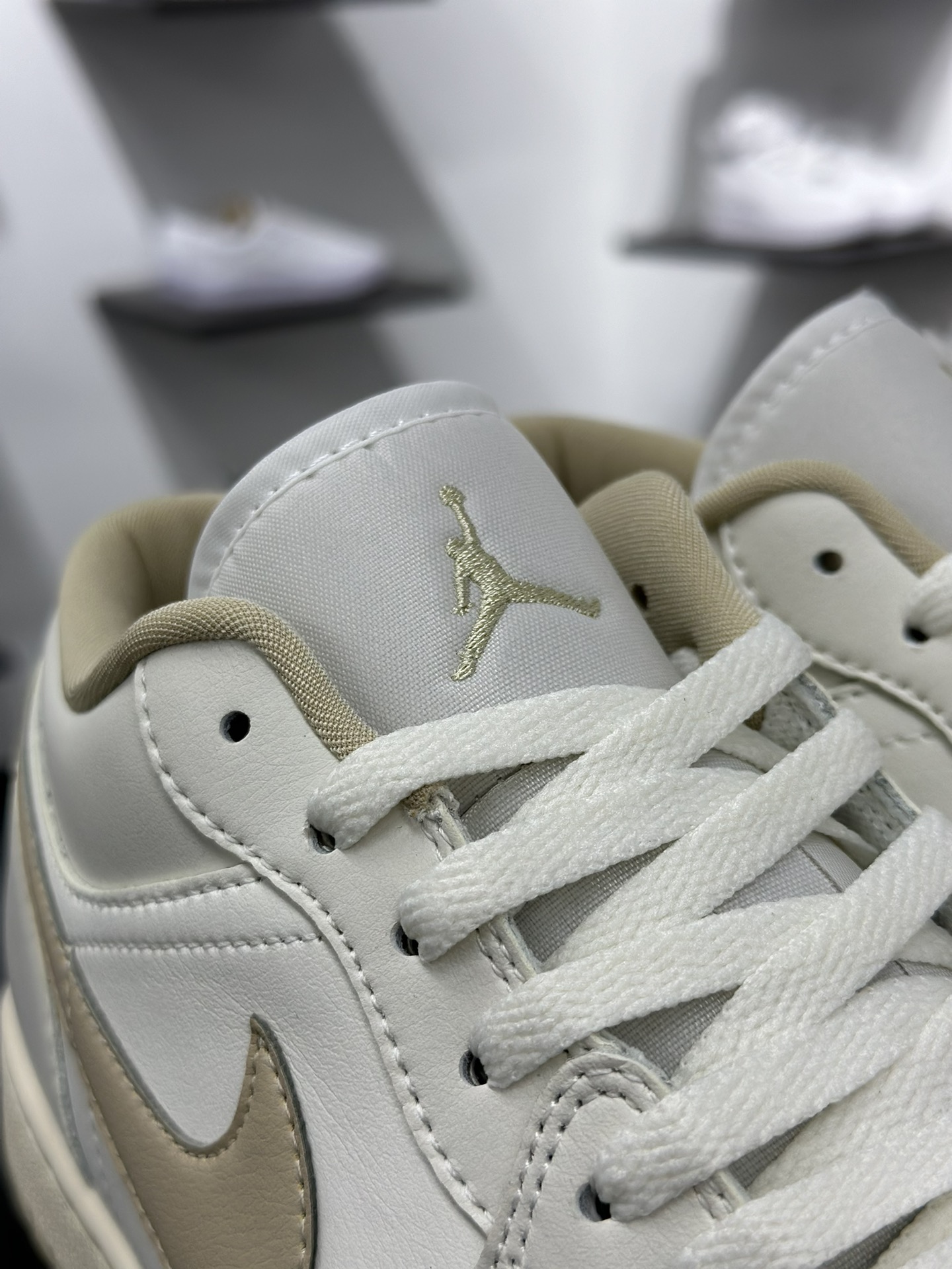 200 Air Jordan AJ1 Low 低帮休闲鞋