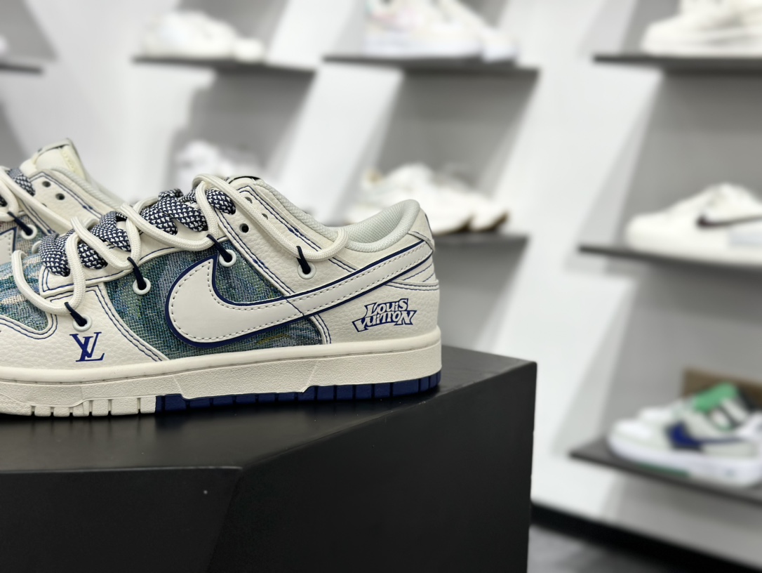 300 Nike SB Dunk Low x Louis Vuitton 白蓝小钩满天星  DN6868-077