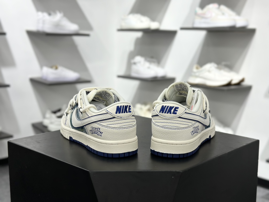 300 Nike SB Dunk Low x Louis Vuitton 白蓝小钩满天星  DN6868-077