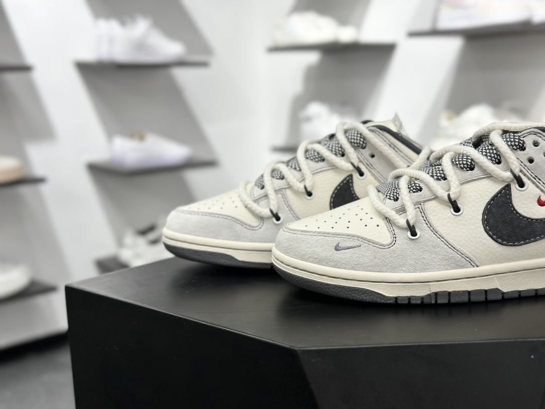 300 Nike SB Dunk Low x Supreme 白灰红三小钩绑带满天星   YX5066-217