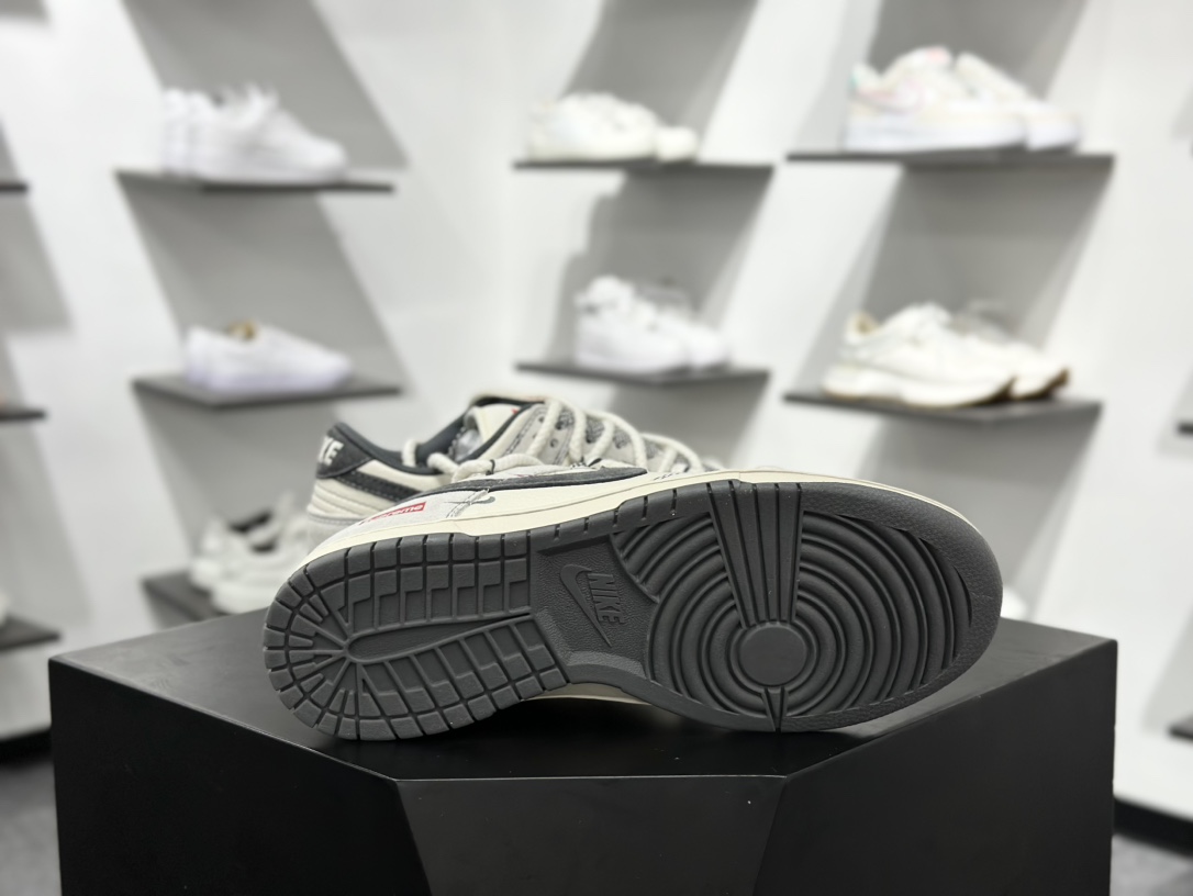 300 Nike SB Dunk Low x Supreme 白灰红三小钩绑带满天星   YX5066-217
