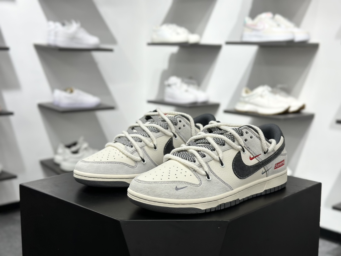 300 Nike SB Dunk Low x Supreme 白灰红三小钩绑带满天星   YX5066-217
