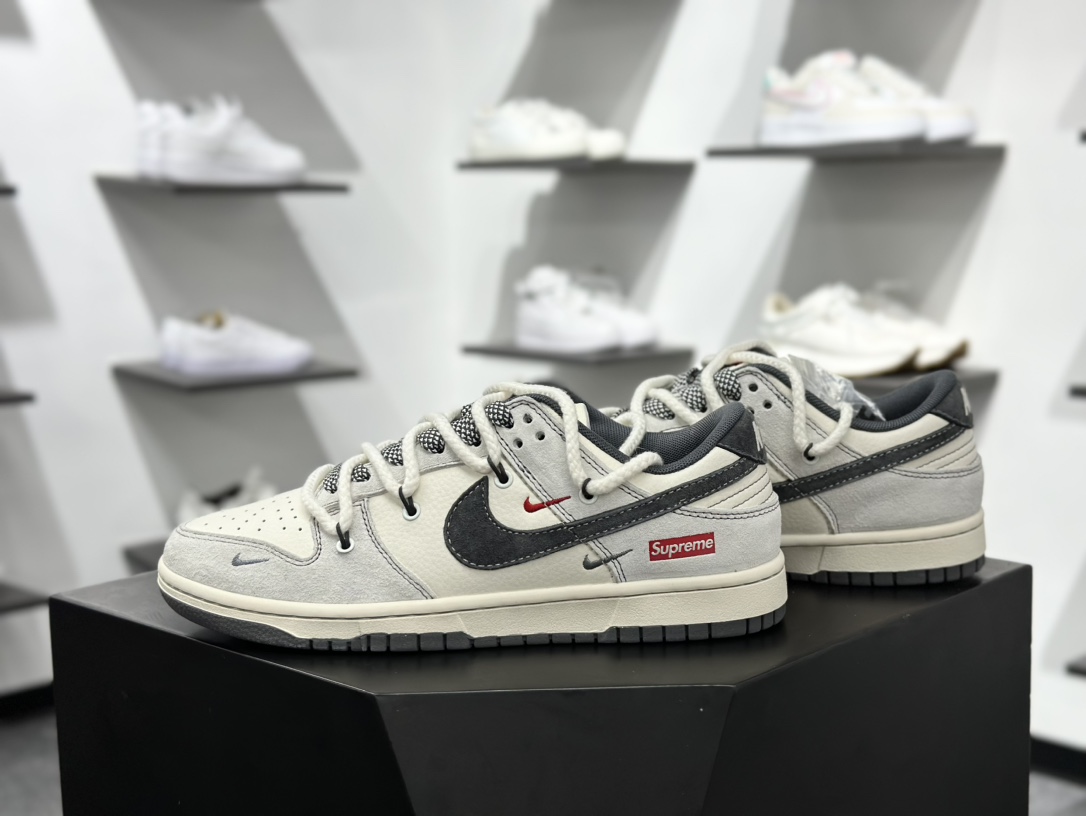 300 Nike SB Dunk Low x Supreme 白灰红三小钩绑带满天星   YX5066-217