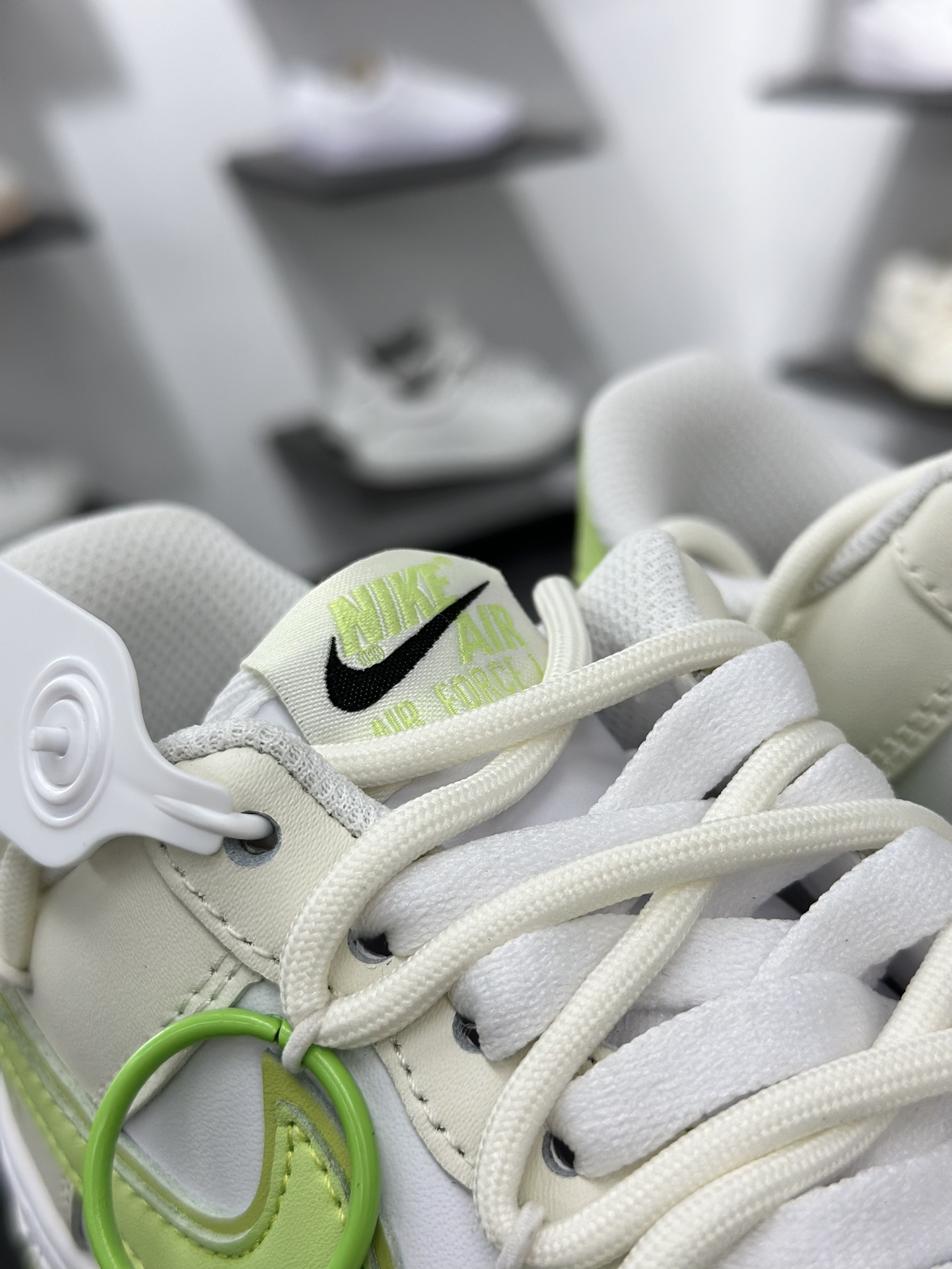 260 Nike Air Force 1 Low 07 春意盎然 白绿绑带  YY2023-315