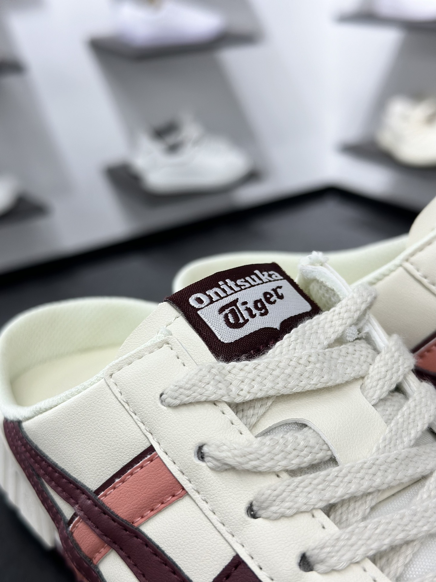 150 Onitsuka Tiger Mexico 66 Paraty 鬼冢虎半拖一脚蹬系列  1183C012-103